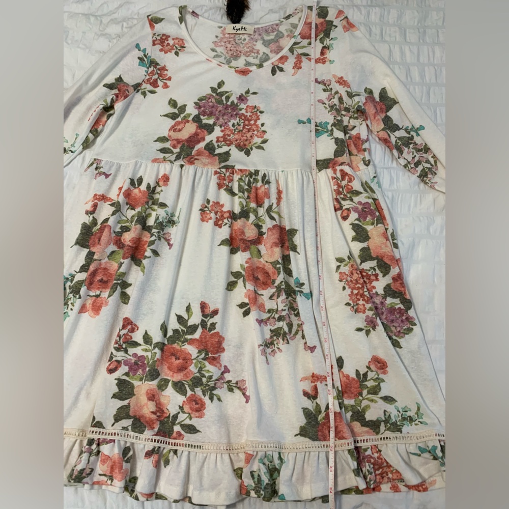 Kye Mi Floral Dress - Picture 13 of 16